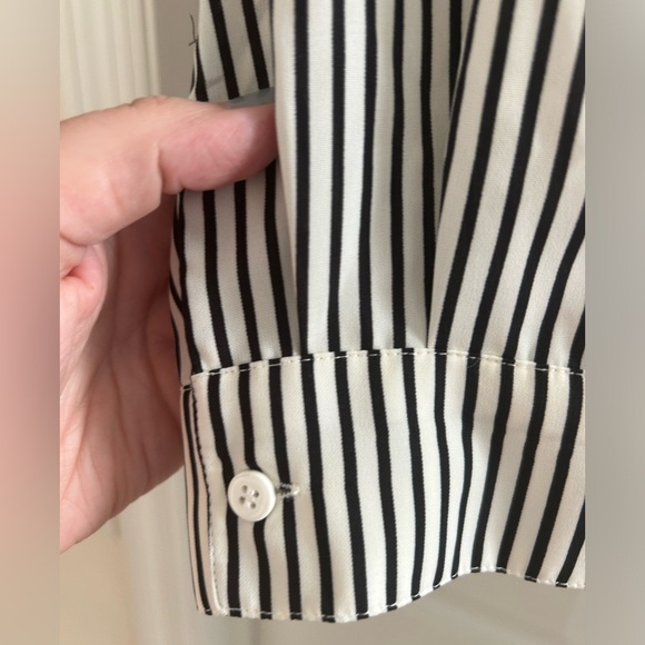 Collective Concepts Blouse Size M - Picture 3 of 8